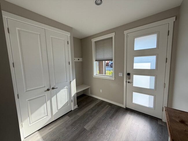 Foto del edificio - 17749 26th Dr NE