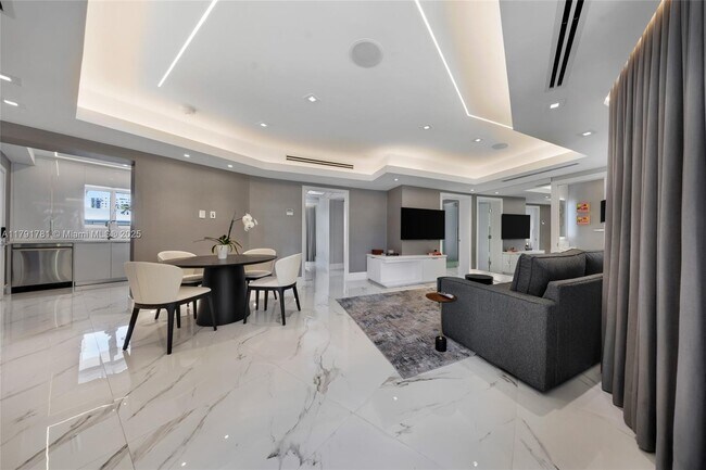 Building Photo - 10190 Collins Ave