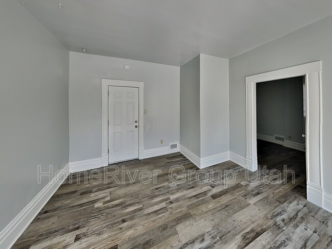 Building Photo - 1277 E 100 S