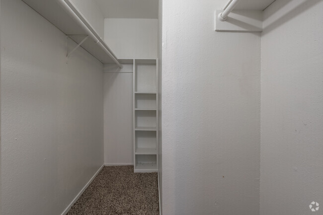 2BR, 1.5BA - 900SF - Primary Closet - Northlake Manor