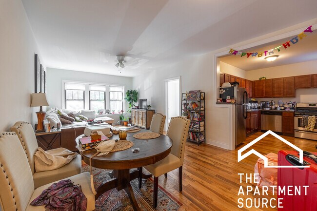 Building Photo - 630 W Cornelia Ave