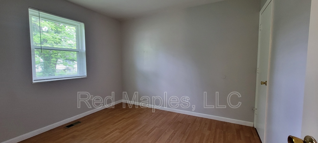 Building Photo - 4006 Esseldale Dr
