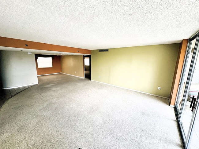 Foto del edificio - 3940 Inverrary Blvd