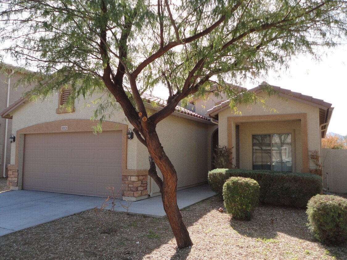 Primary Photo - 10121 W Luxton Ln