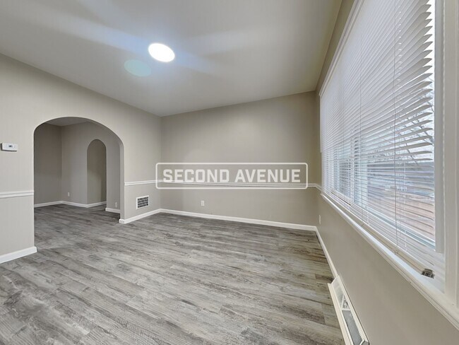 Building Photo - 3946 Biehl Ave
