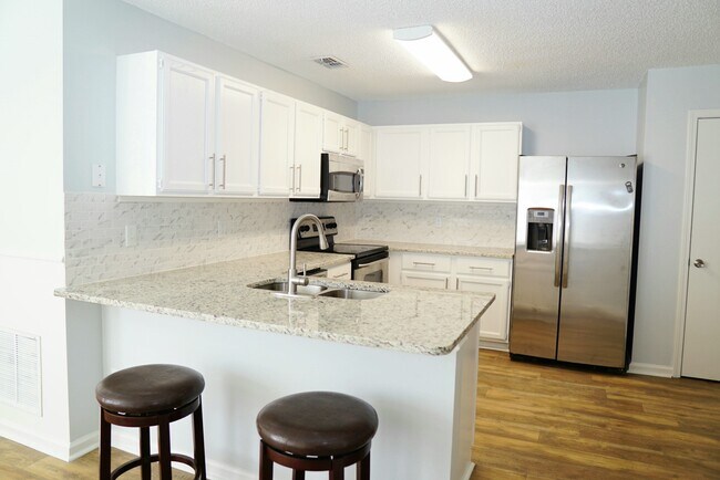 Building Photo - 3105 Paddle Creek Dr