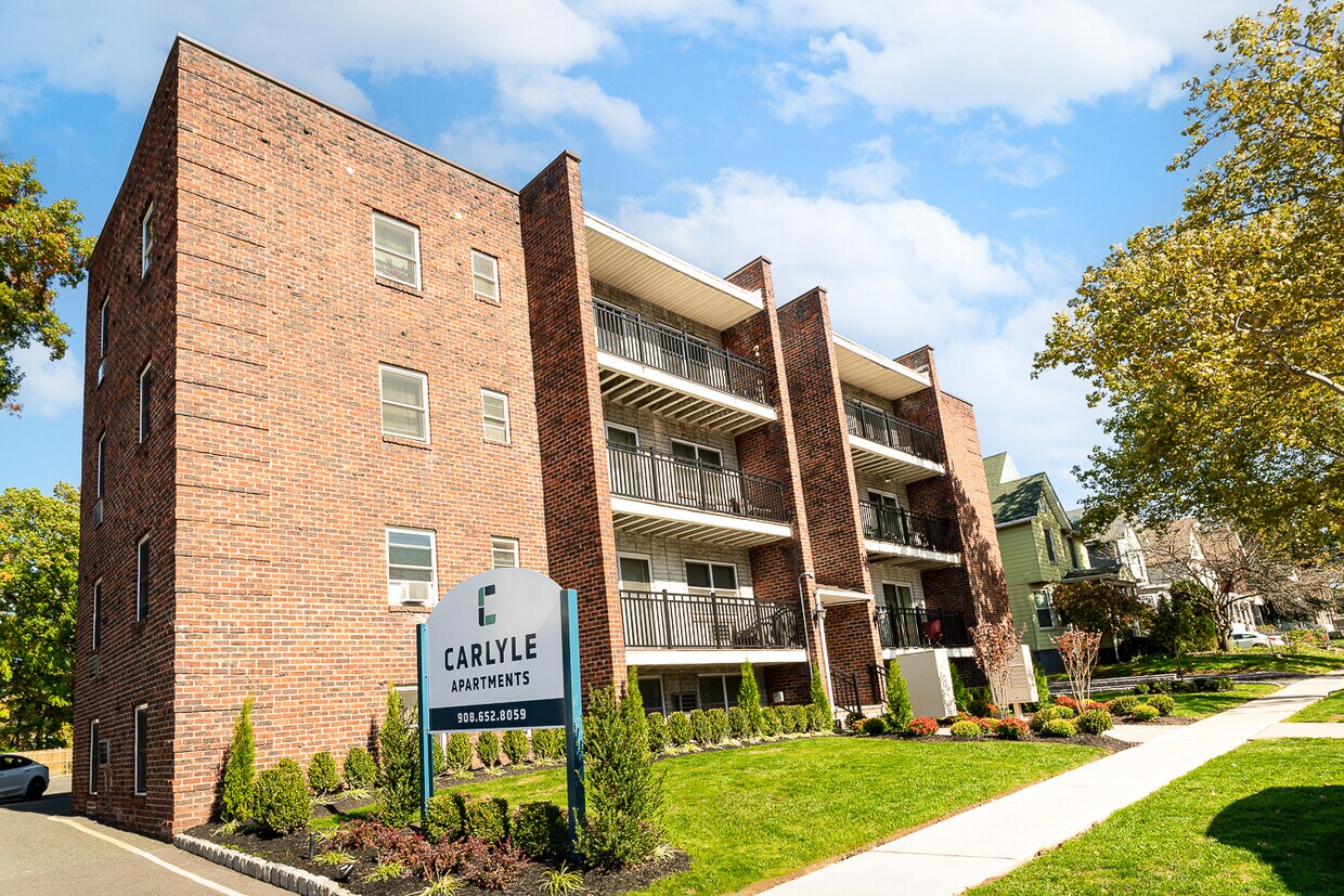 Carlyle Apartments Apartments in Roselle, NJ