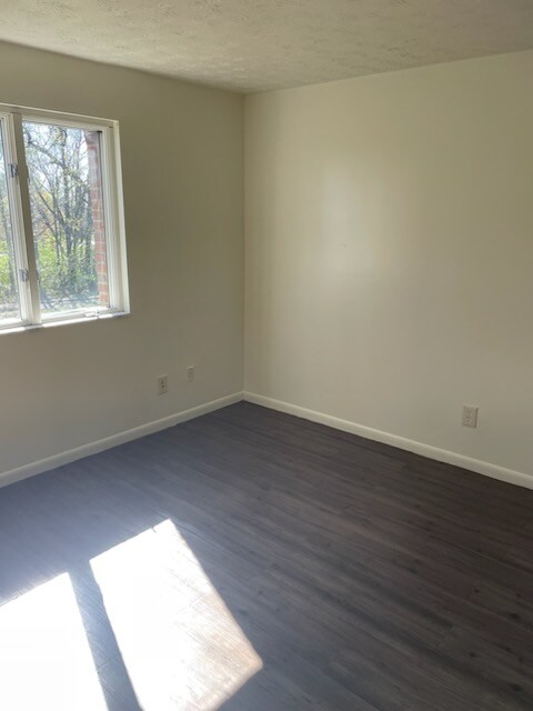 Building Photo - 4724 Glenway Ave
