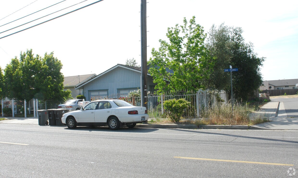 Primary Photo - 480 San Pedro Ave