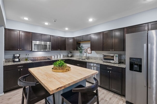 Foto del edificio - 508 Coeur de Royale Dr