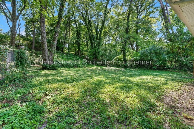 Foto del edificio - 7534 Blanding Dr
