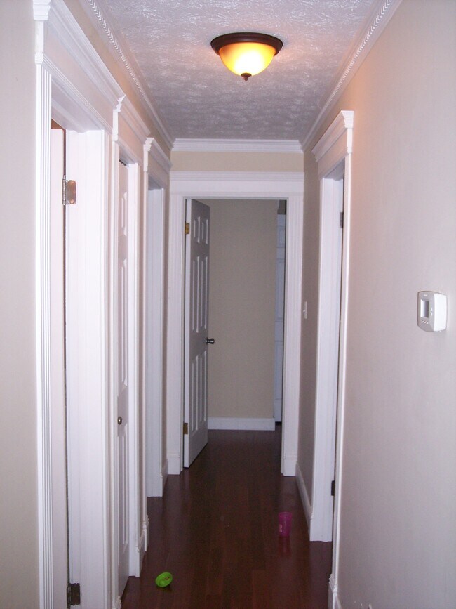 Foto del edificio - 3688 Idle Creek Dr