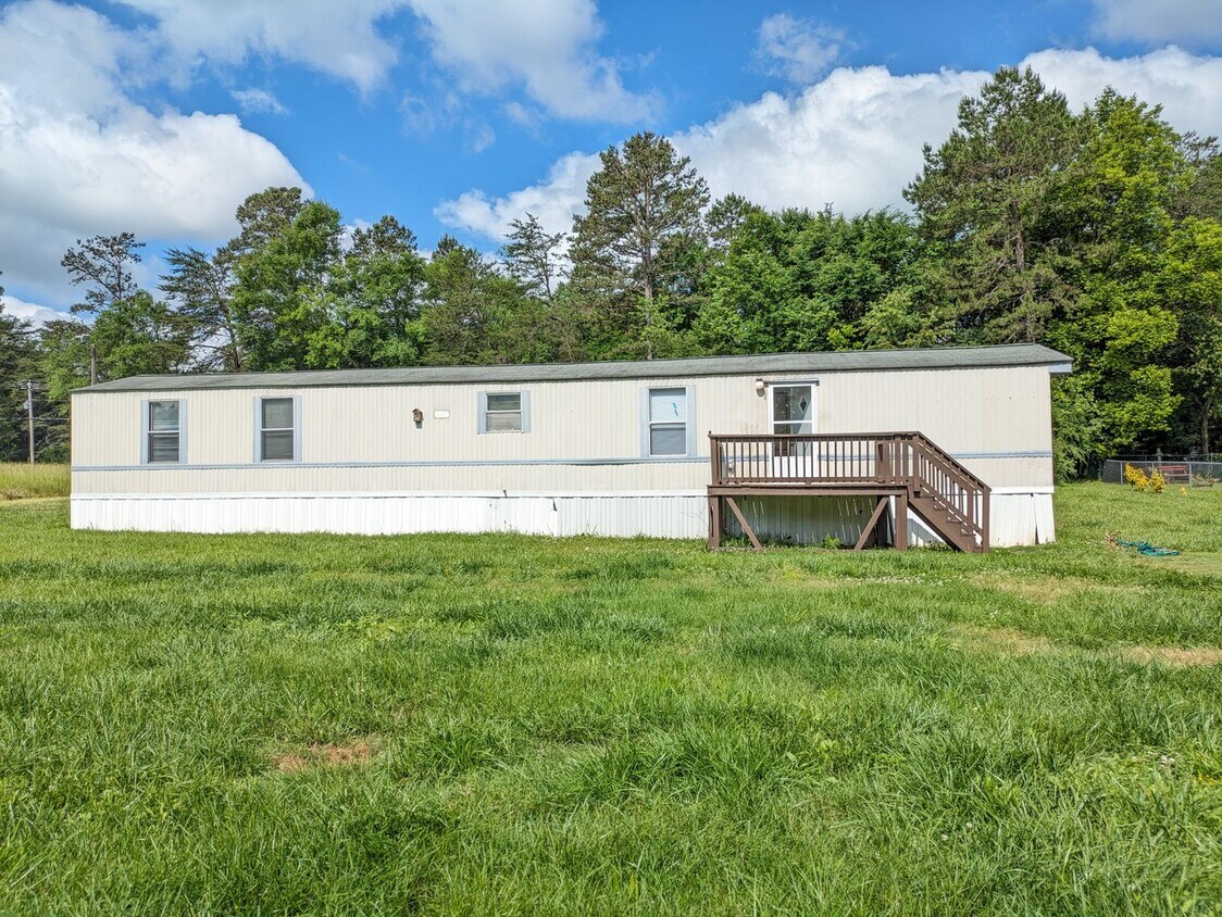 Primary Photo - Welcome Neighbor!
