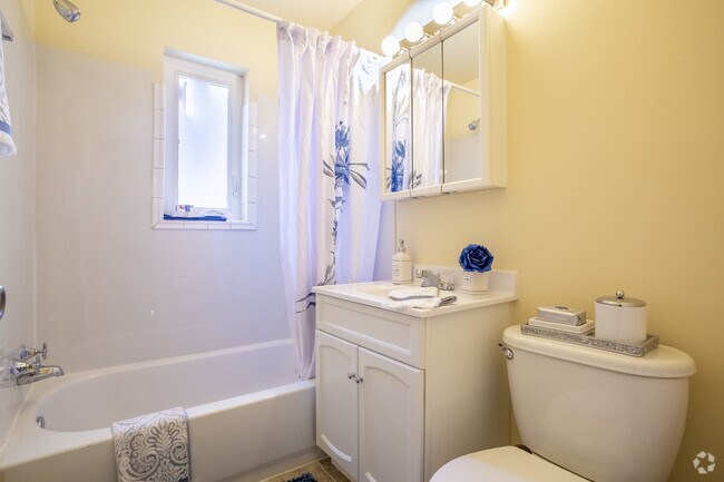 2 habitaciones, 1 baño, 980 pies cuadrados - Estrella del Norte - Boulevard North Townhomes