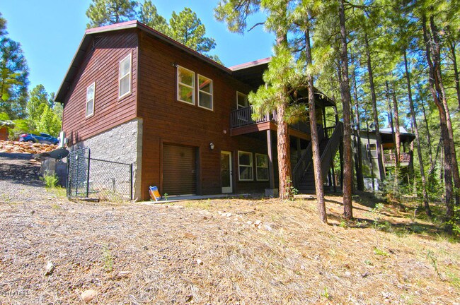 Building Photo - 960 Cedar Ridge Run