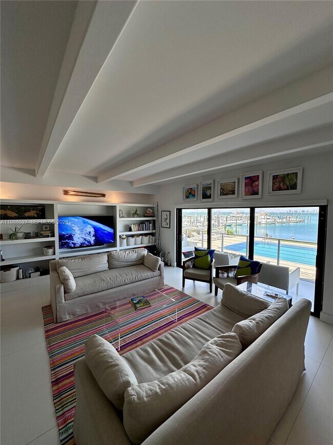 Foto del edificio - 166 Harbor Dr
