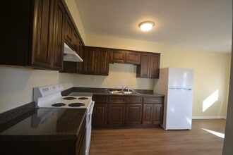 Building Photo - Cross Timbers Apartment