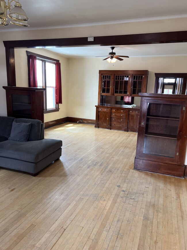 Building Photo - 319 S Excelsior Ave