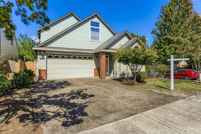 Building Photo - Spacious Bethany Home with Attached Garage, Fenced Yard, Washer/Dryer Included