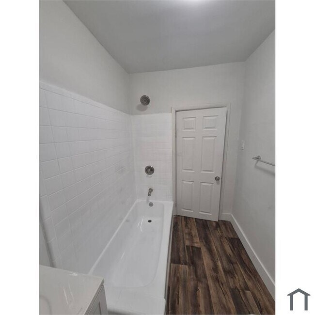 Foto del edificio - 1428 S Marston-