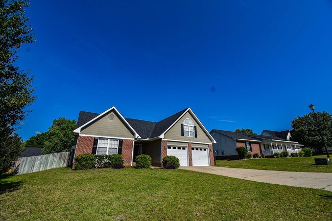 Building Photo - COMING SOON!! ~4 Bedroom 3 Bathroom