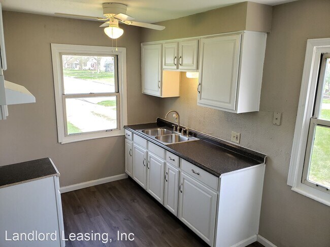 Building Photo - 3 br, 1 bath House - 3146 Eastlawn Street
