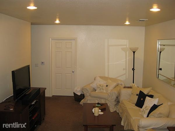 Foto del edificio - 1126 W 28th St