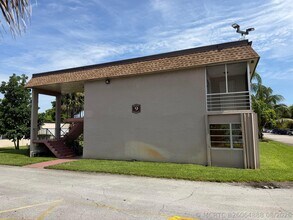 Building Photo - 500 Bonnie Blvd