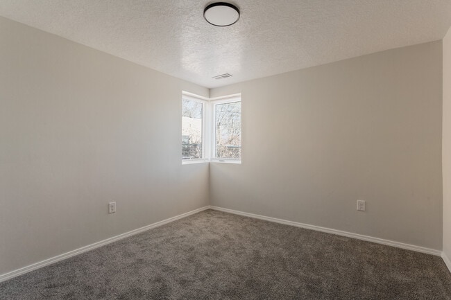 Foto del edificio - 5002 La Cienega St NW