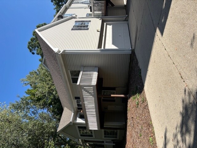 Foto del edificio - 301 W Treehouse Ln