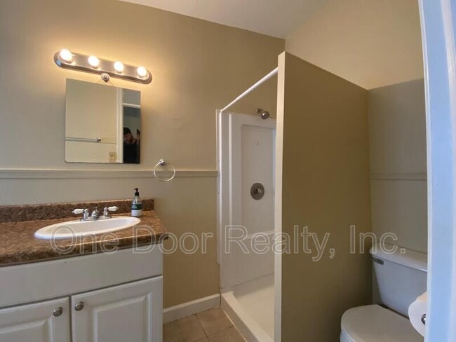 Photo - 1107 B Richmond Rd Apartment