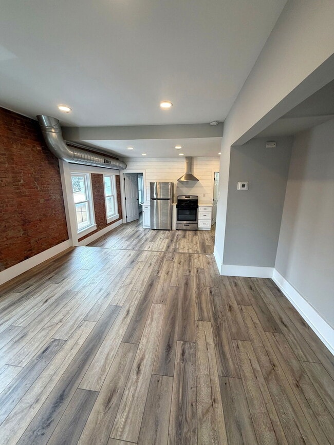 Building Photo - 430 W Lemon St