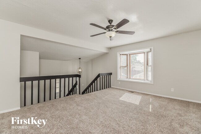 Building Photo - 2273 Farnsworth Dr