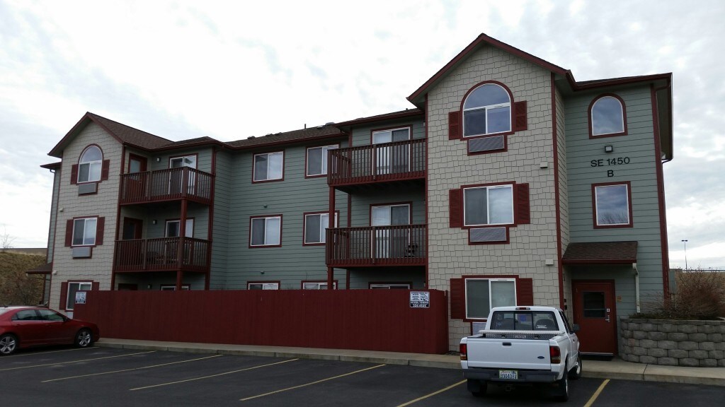 Primary Photo - 1450 SE Harvest Dr