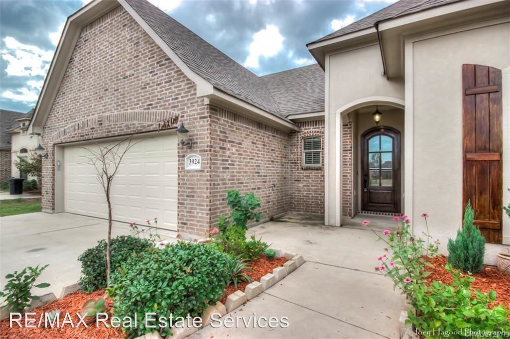 4 br, 2 bath House 3924 Le Brooke House Rental in Benton, LA