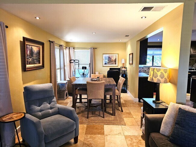 Foto del edificio - 3 Bed 2.5 Bath Hidden Gem in Flower Mound!
