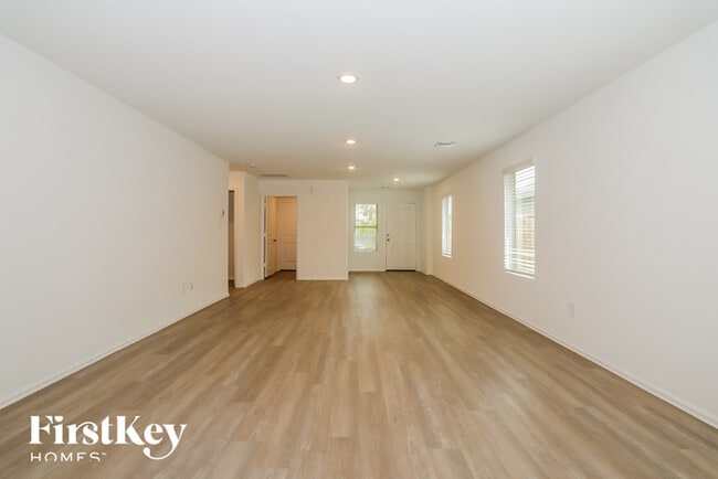 Building Photo - 1219 Silver Fir Ct