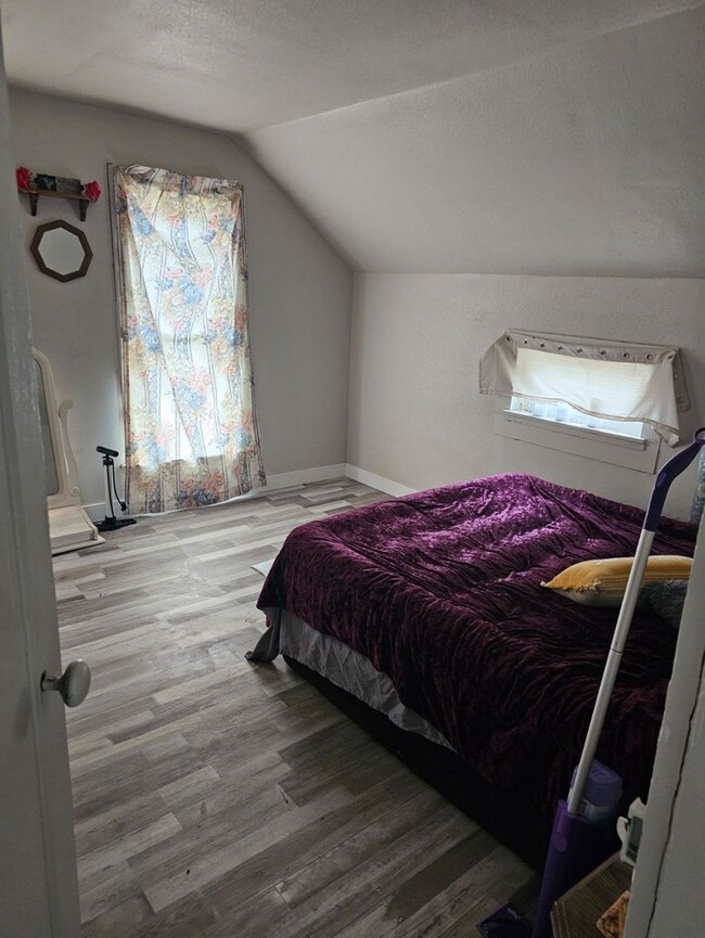 Building Photo - 3 Bedroom House in Ackley