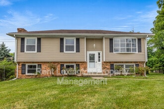 Building Photo - 315 S Eagle Creek Dr