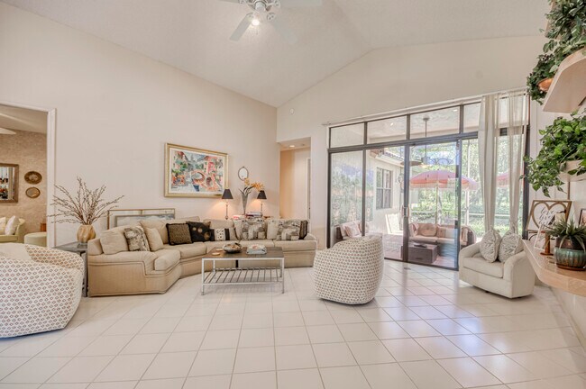 Foto del edificio - 10080 Dover Carriage Ln