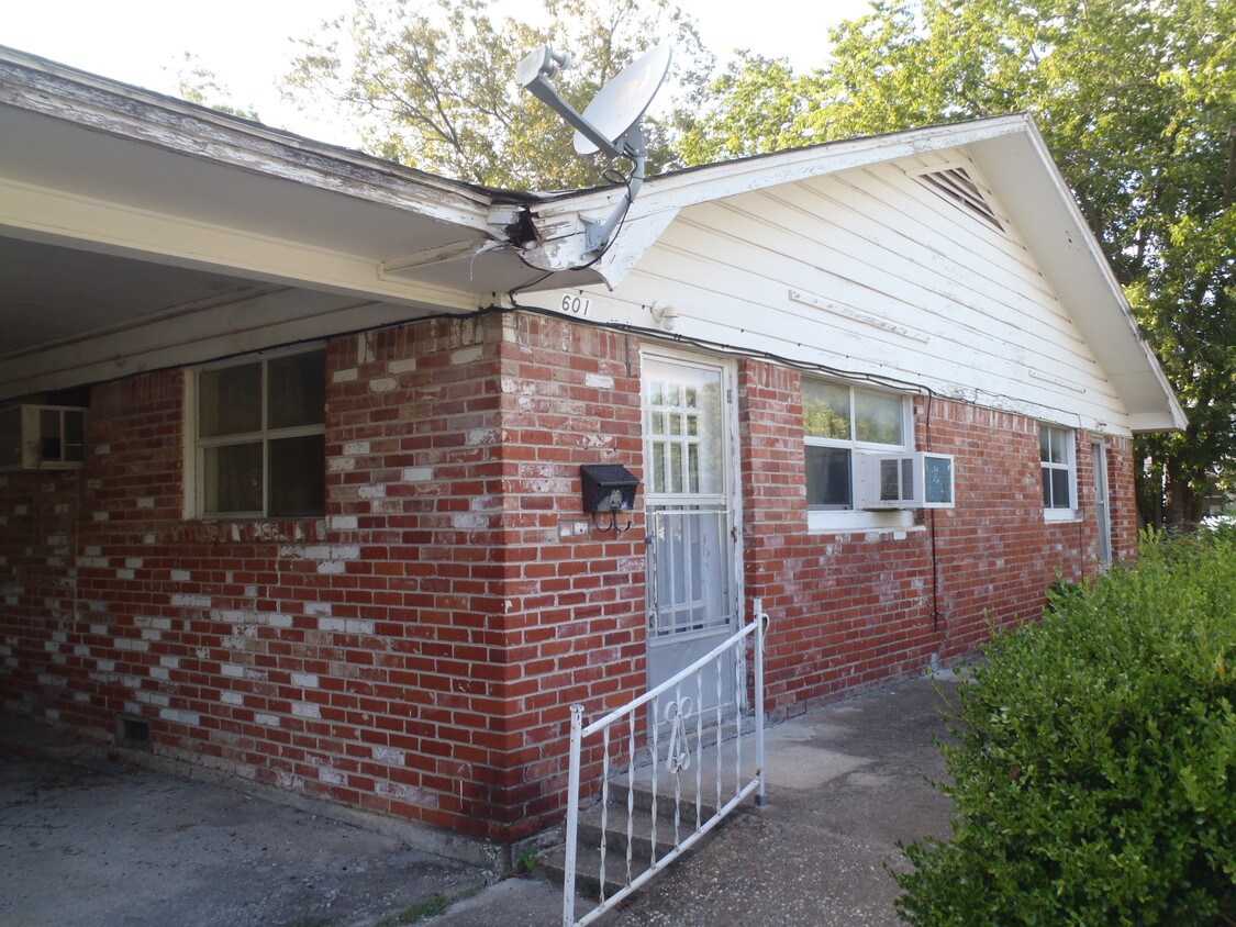 601 S Rennie Ave, Ada, OK 74820 Apartments in Ada, OK