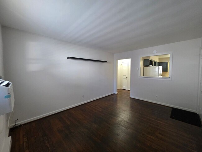Building Photo - DVI122#-DJ