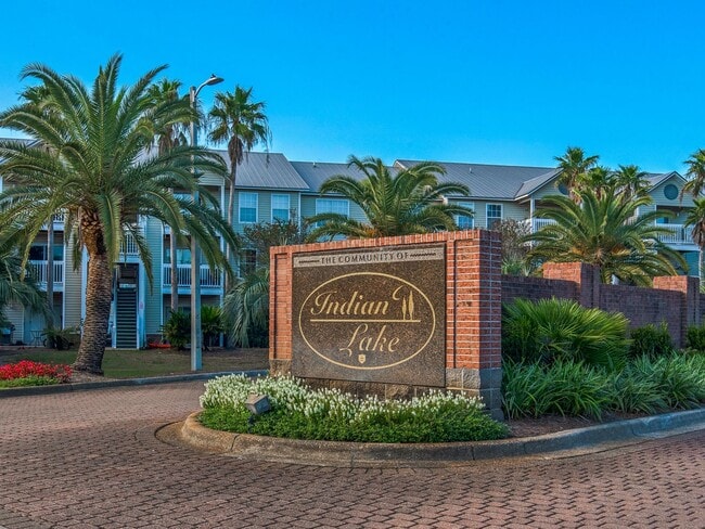 Building Photo - PRICE REDUCED! GET IT BEFORE ITS GONE! Flo...