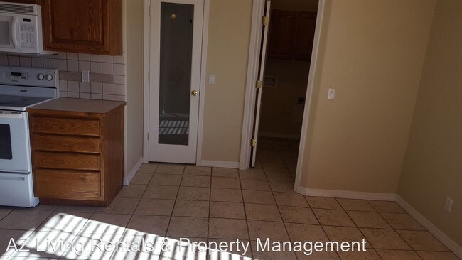 Building Photo - 3 br, 2 bath House - 3385 Fiesta Dr.