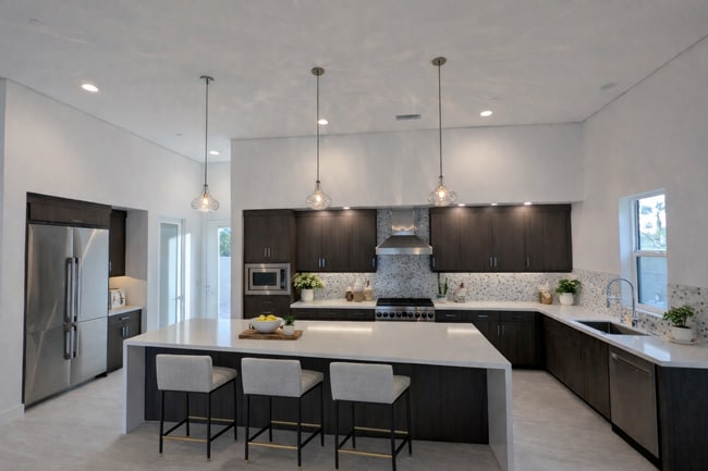 Foto del edificio - 3402 Ambassador Dr