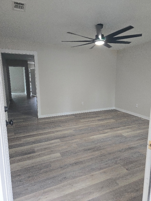 Building Photo - 887 Coachman St