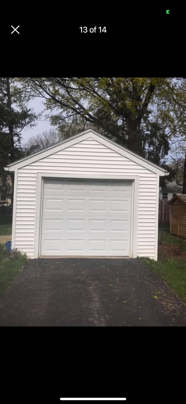 Building Photo - 255 Rhinecliff Dr