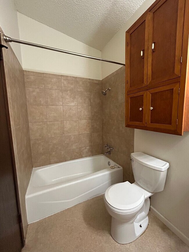 Foto del edificio - Small Dog Friendly Rambler, 3 Bed/1 Bath, ...