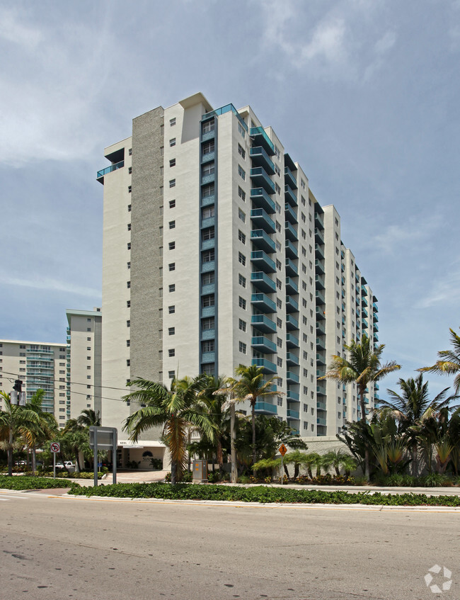 Sian Apartments - Hollywood, FL | Apartments.com