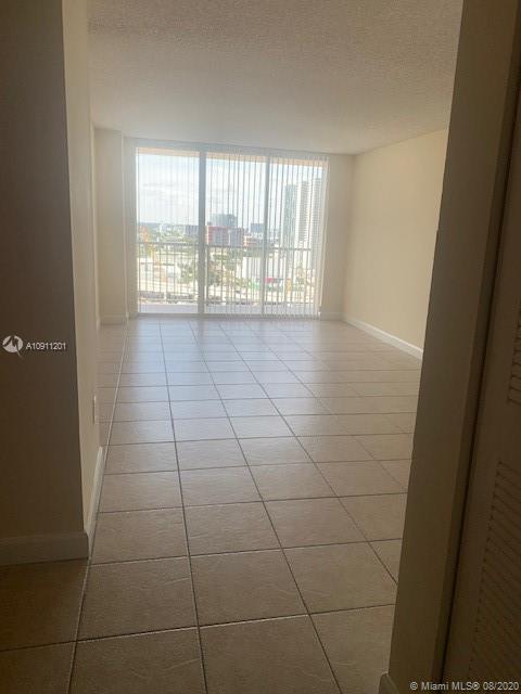 Foto del edificio - 915 NW 1st Ave